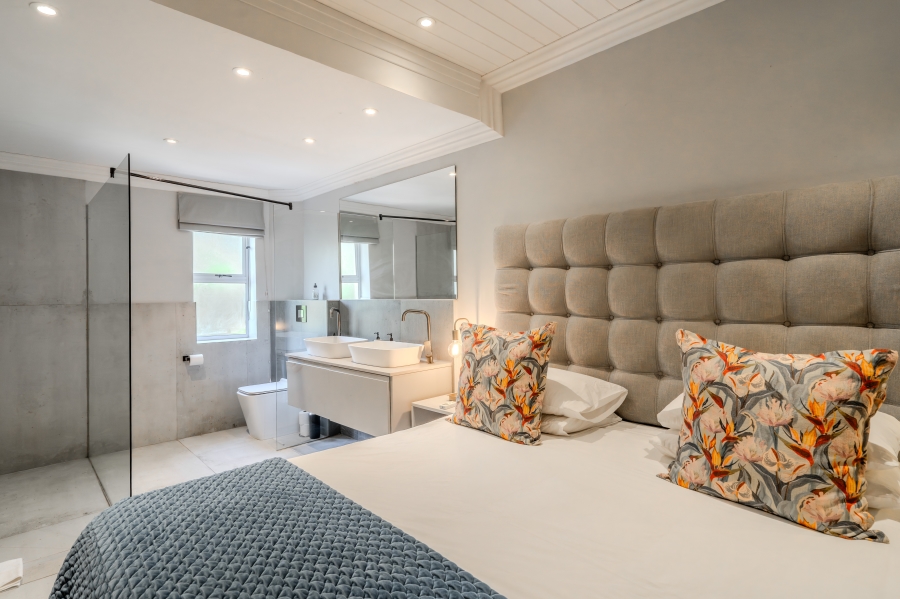 3 Bedroom Property for Sale in Camps Bay Western Cape